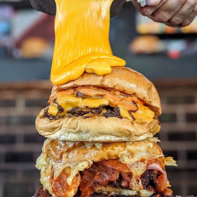 burgers-with-cheese-sauce