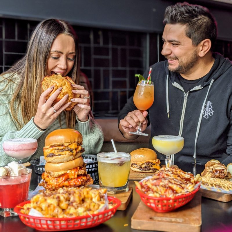 00100lrPORTRAIT_00100_BURST20200722121351796_COVER